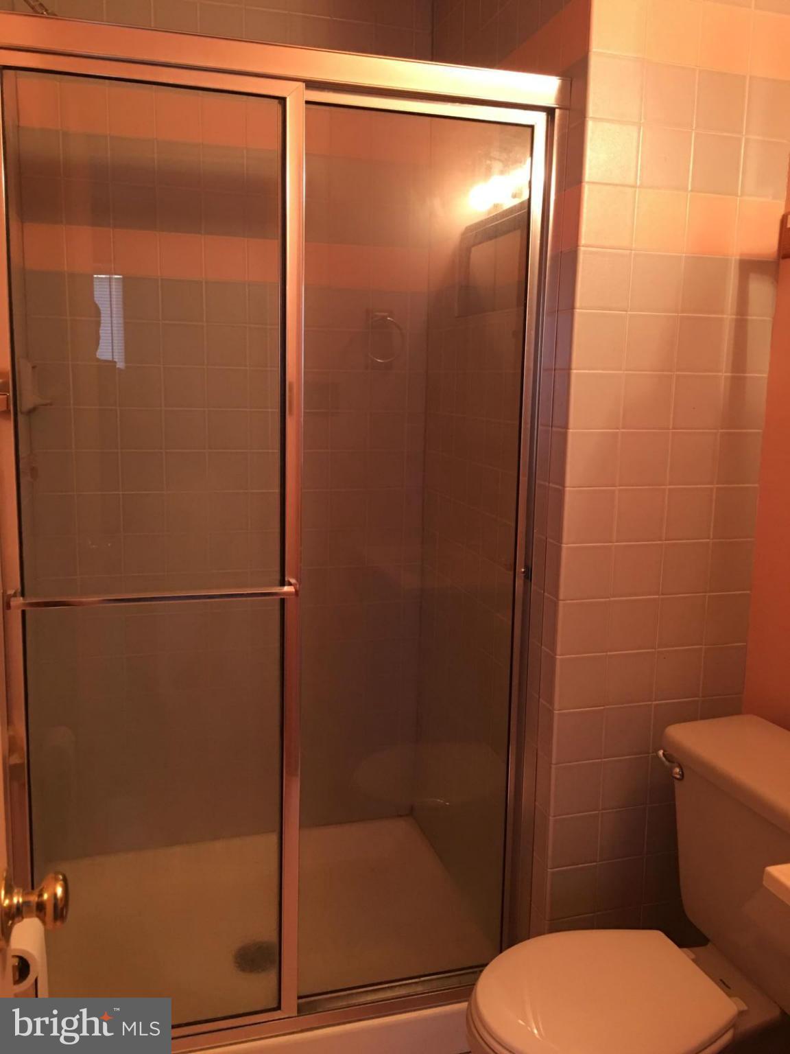 ELYSIAN WOODS - Residential Lease