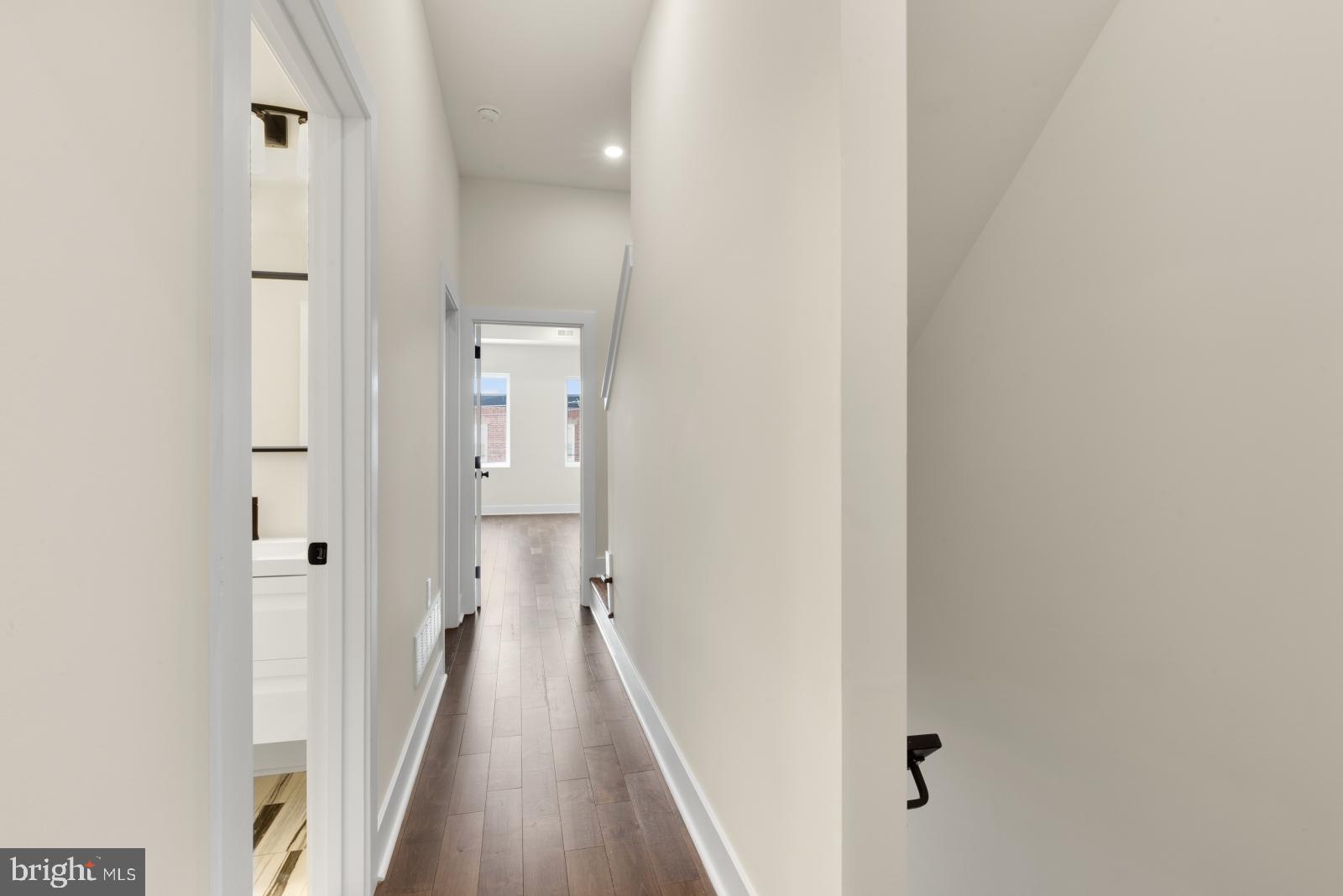 BRIDESBURG - Residential