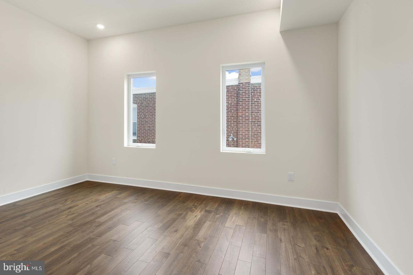 BRIDESBURG - Residential