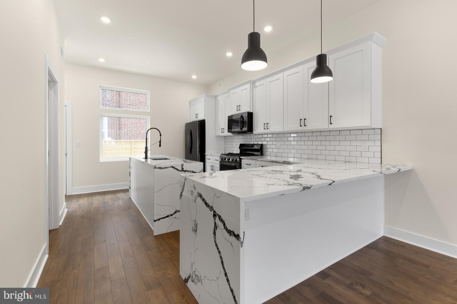 BRIDESBURG - Residential