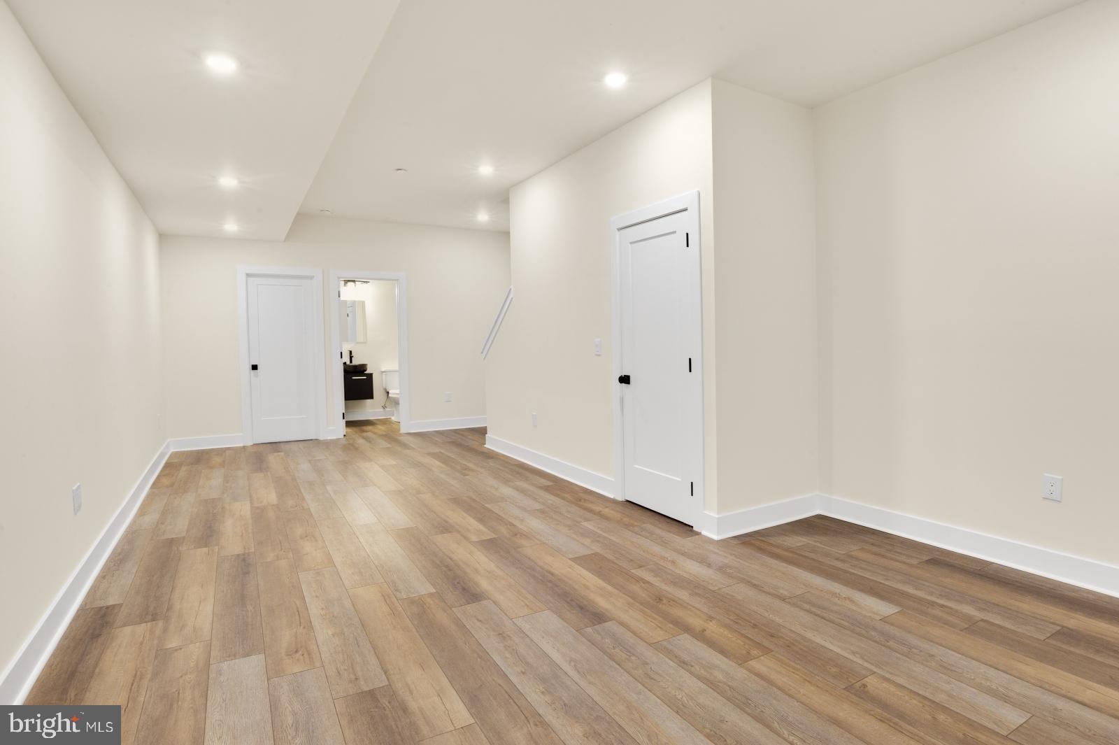 BRIDESBURG - Residential