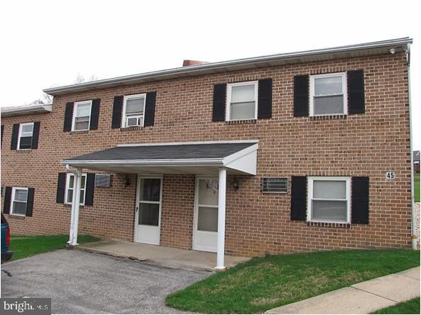One bedroom, one bathroom apartment.
Note: Applicant must fill out an application and be approved by Southern Management Rentals, LLC PRIOR to viewing the property. The online application can be found on our website. You can apply for this property under the property description.