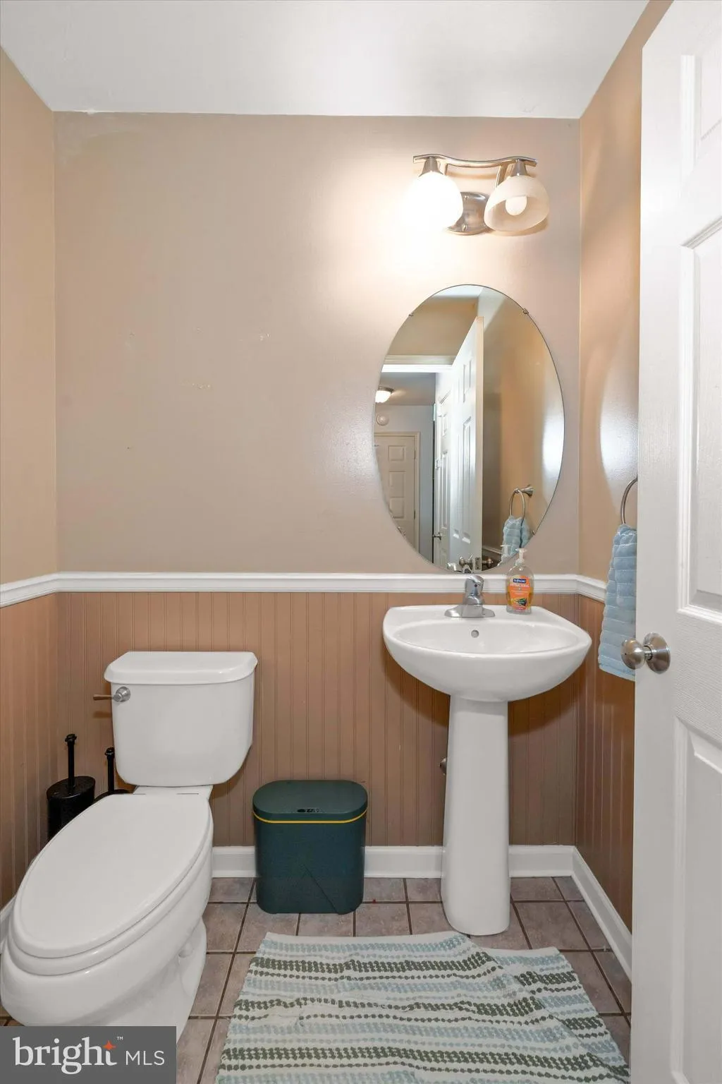 Wilmington, Delaware 19808, United States, 5 Bedrooms Bedrooms, ,4 BathroomsBathrooms,Residential,Pending,110327