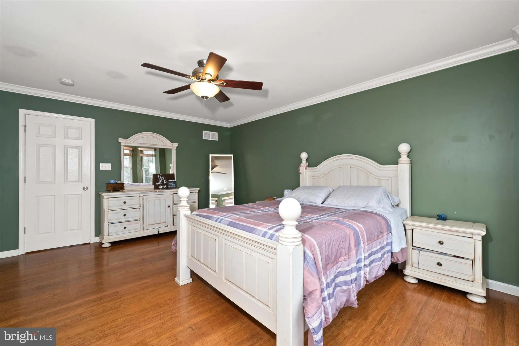 Wilmington, Delaware 19808, United States, 5 Bedrooms Bedrooms, ,4 BathroomsBathrooms,Residential,Pending,110327