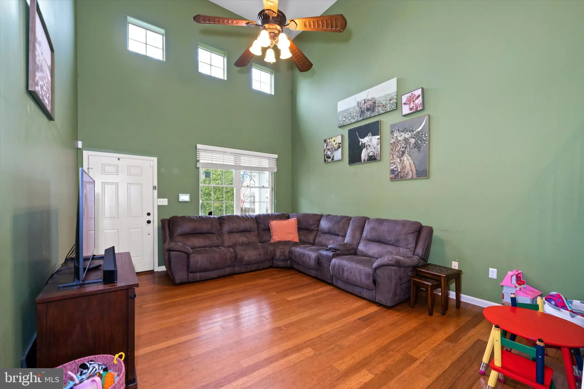 Wilmington, Delaware 19808, United States, 5 Bedrooms Bedrooms, ,4 BathroomsBathrooms,Residential,Pending,110327