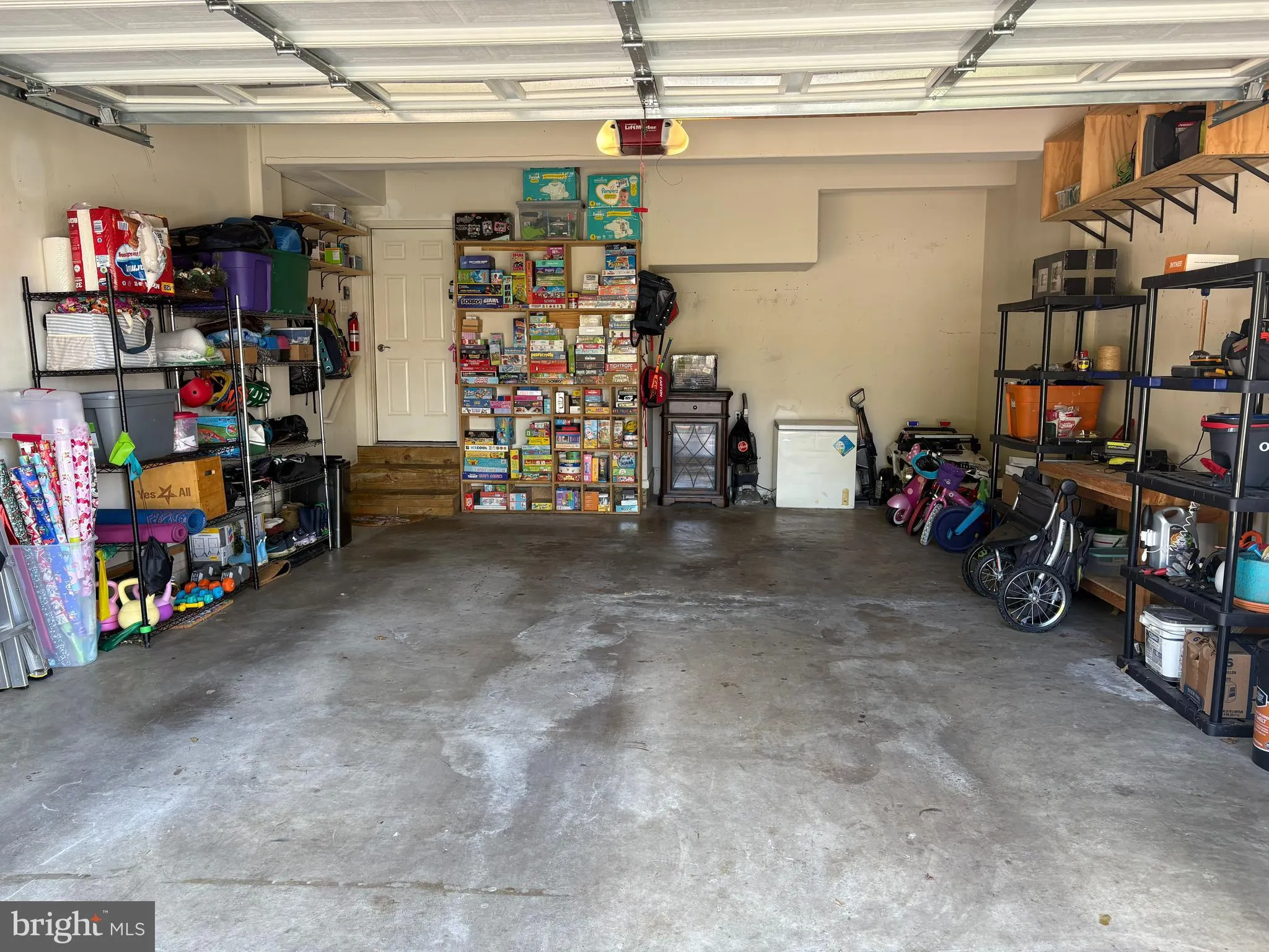 Wilmington, Delaware 19808, United States, 5 Bedrooms Bedrooms, ,4 BathroomsBathrooms,Residential,Pending,110327