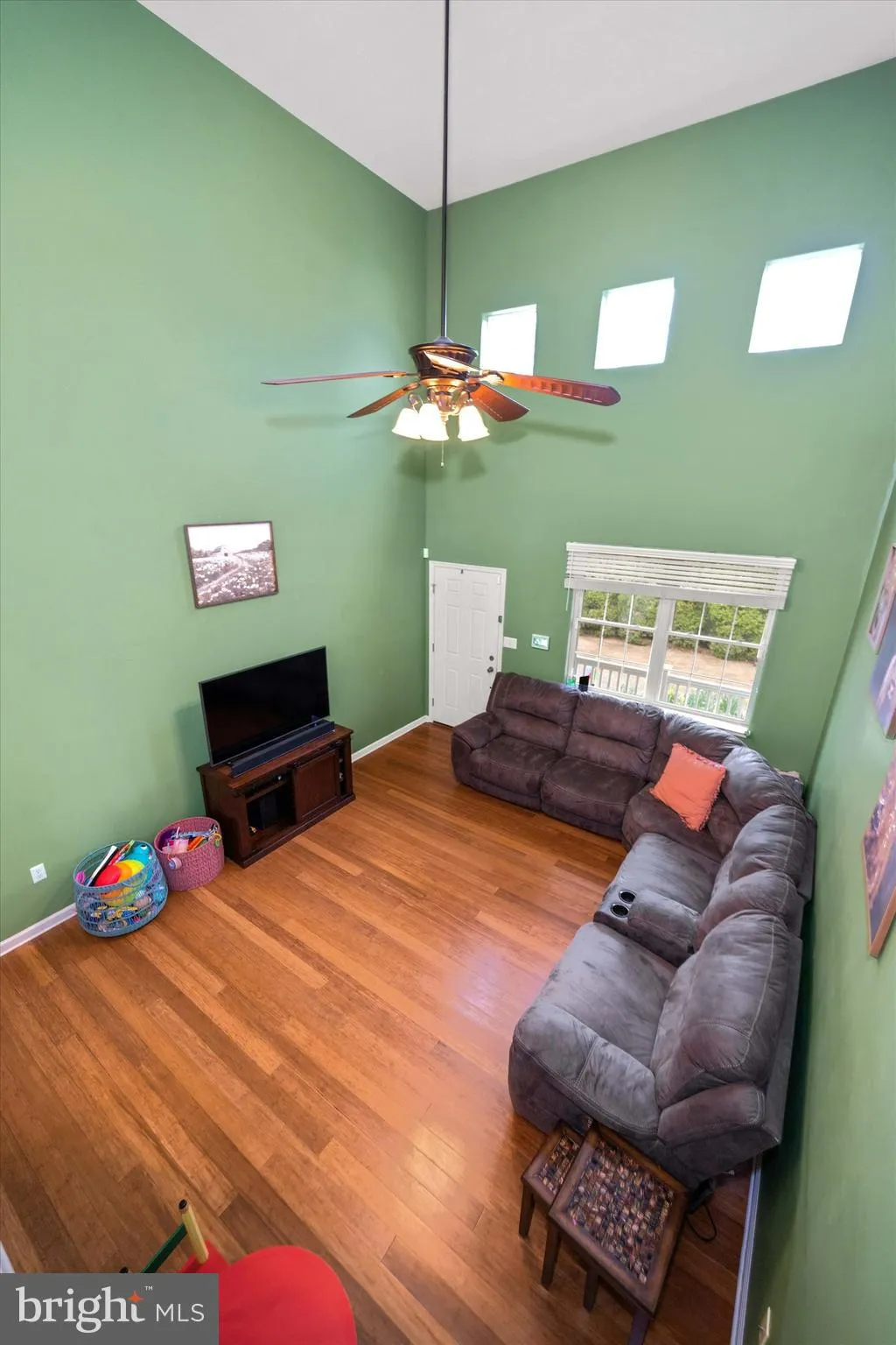 Wilmington, Delaware 19808, United States, 5 Bedrooms Bedrooms, ,4 BathroomsBathrooms,Residential,Pending,110327