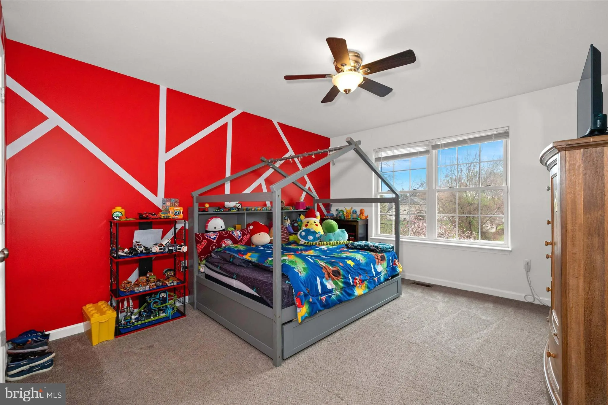 Wilmington, Delaware 19808, United States, 5 Bedrooms Bedrooms, ,4 BathroomsBathrooms,Residential,Pending,110327