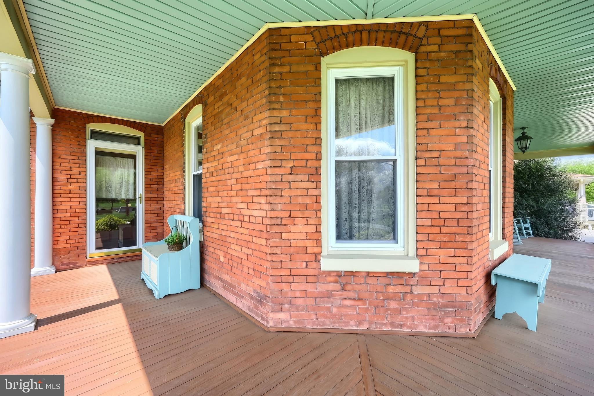 WESTMINSTER AVE - Residential