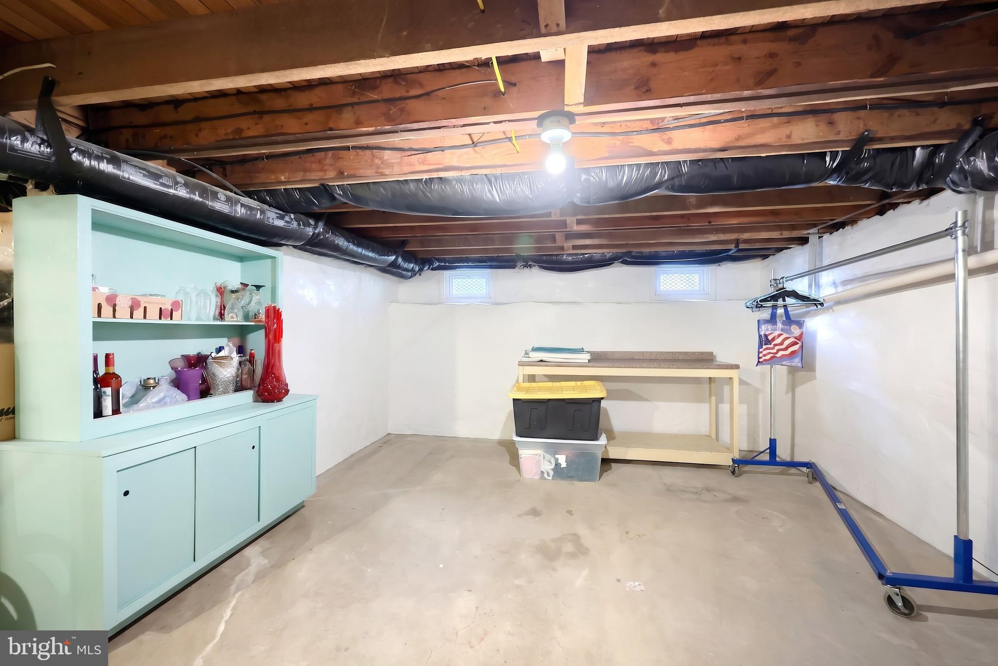 WESTMINSTER AVE - Residential