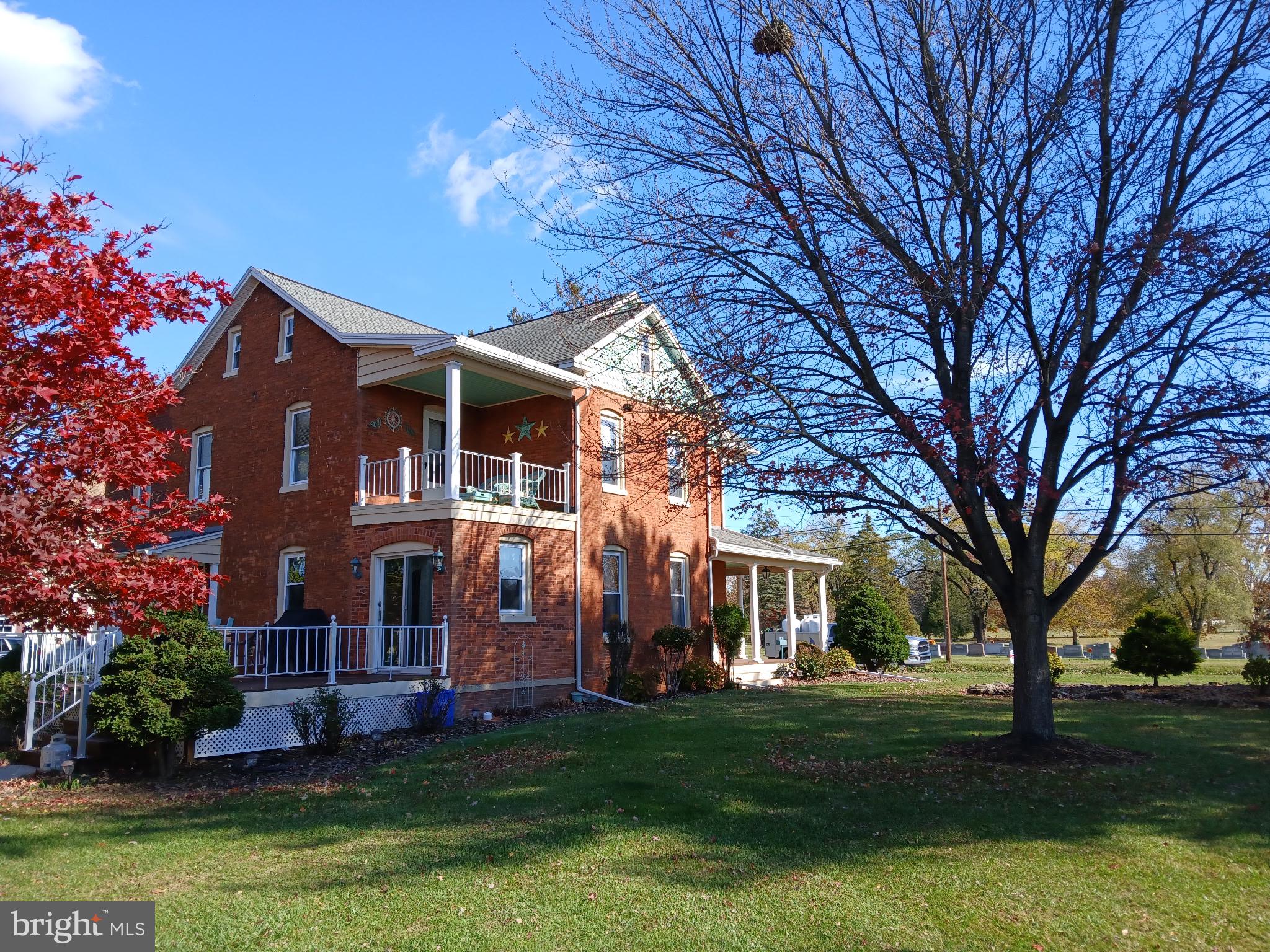 WESTMINSTER AVE - Residential
