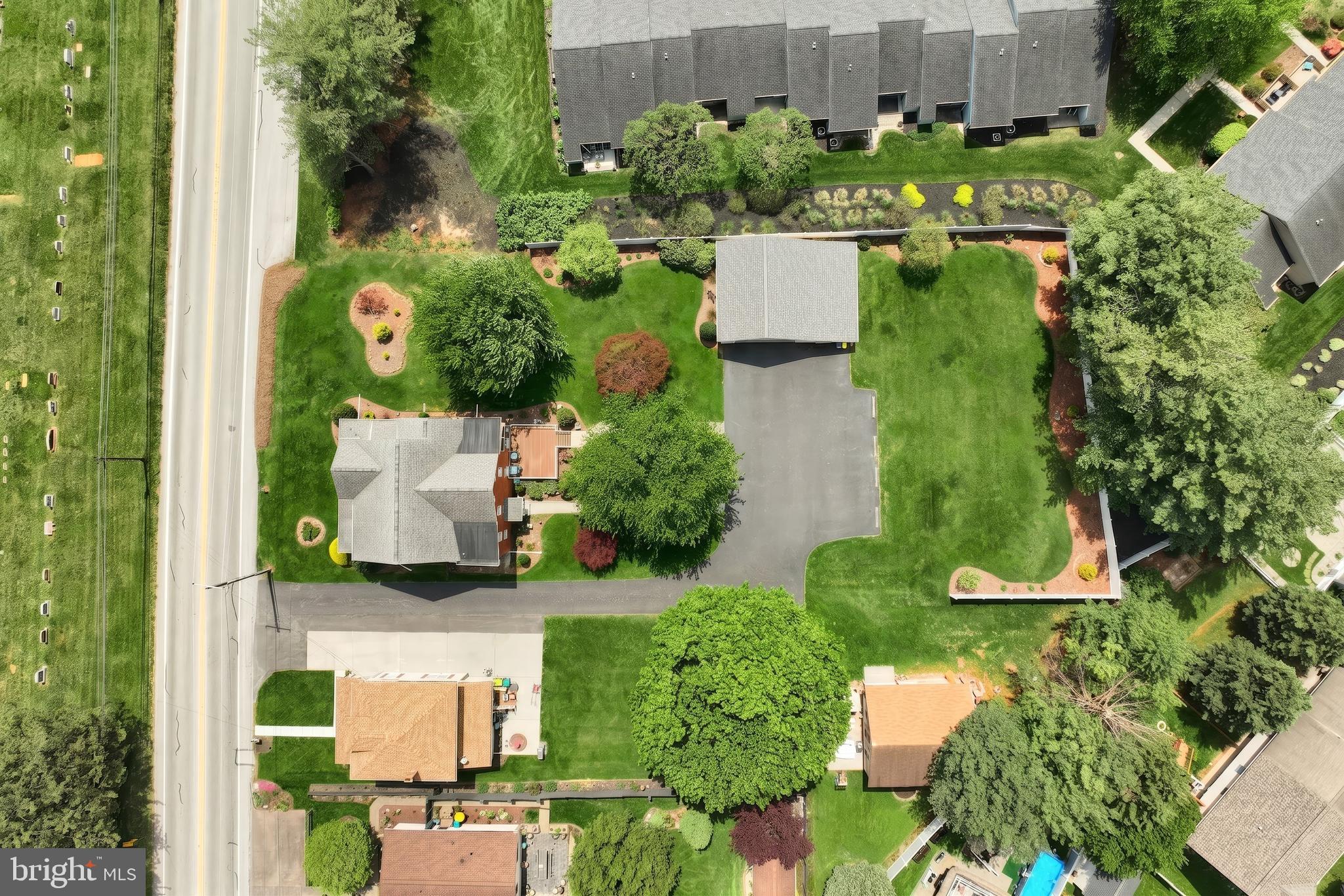 WESTMINSTER AVE - Residential