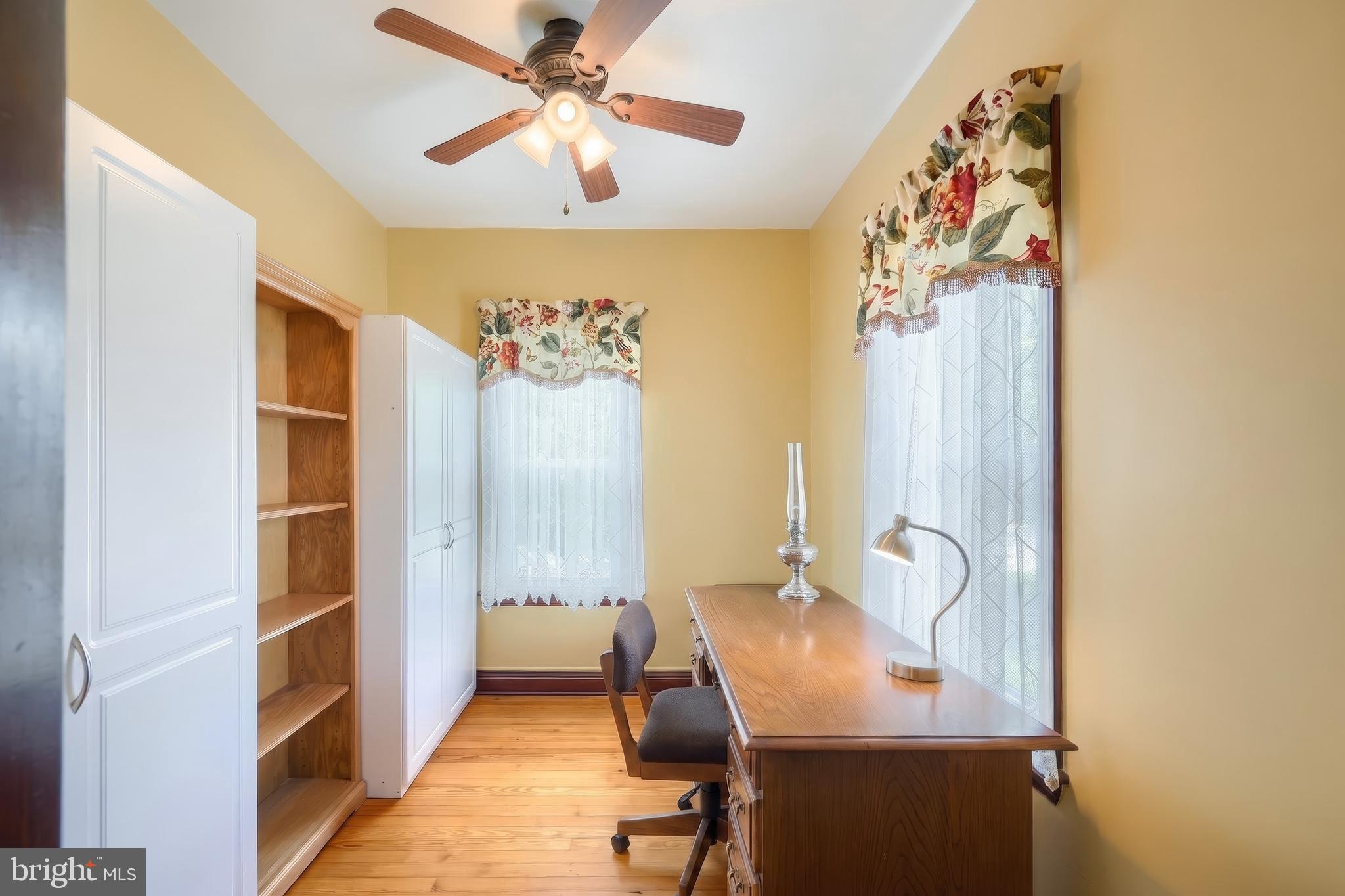 WESTMINSTER AVE - Residential
