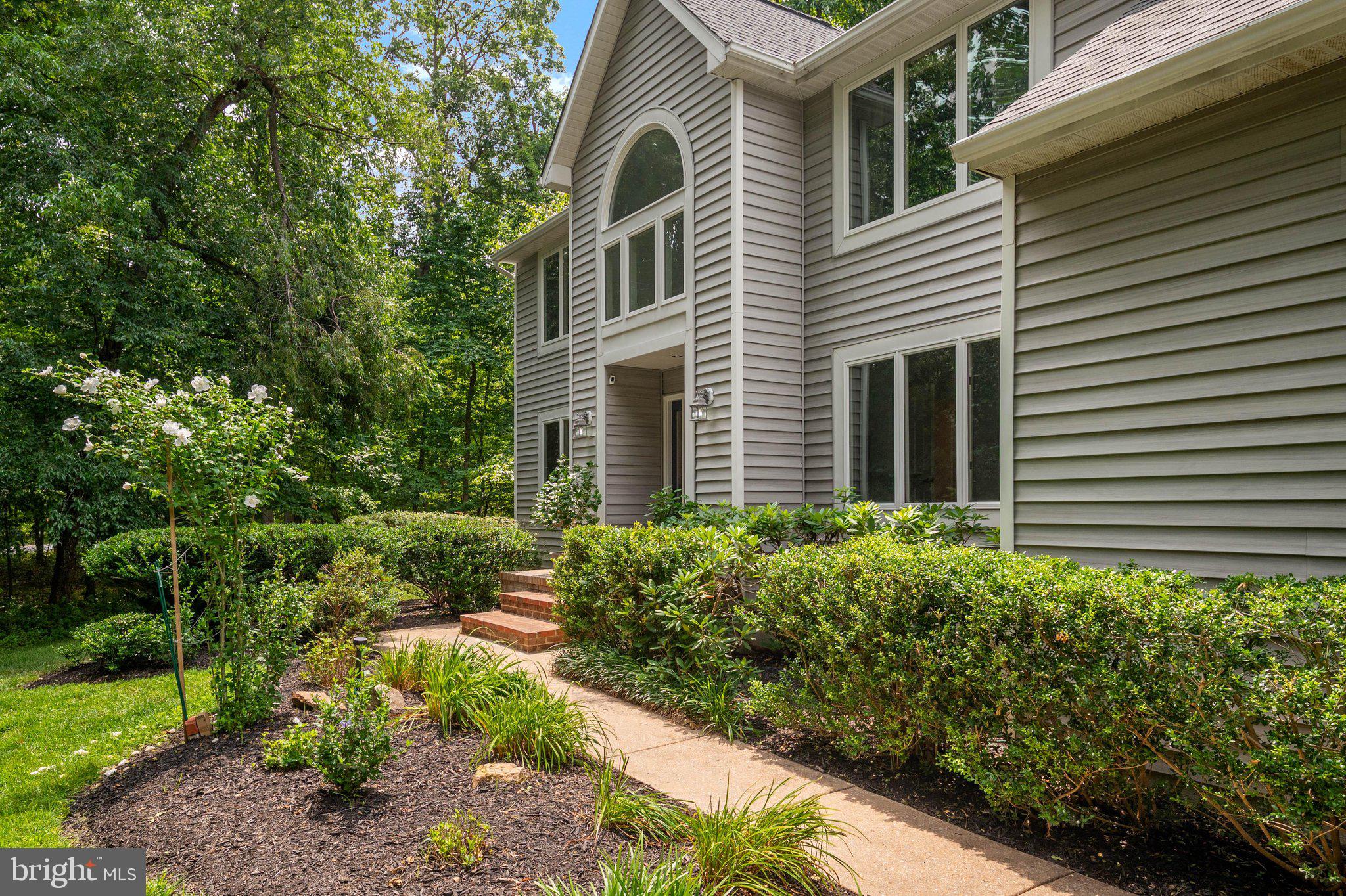 1499 WESTCLIFF DRIVE