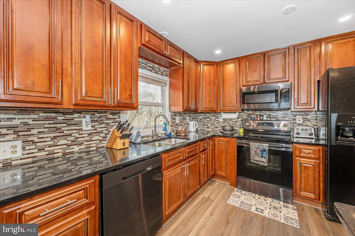 CARROLL PARK MANOR - Residential