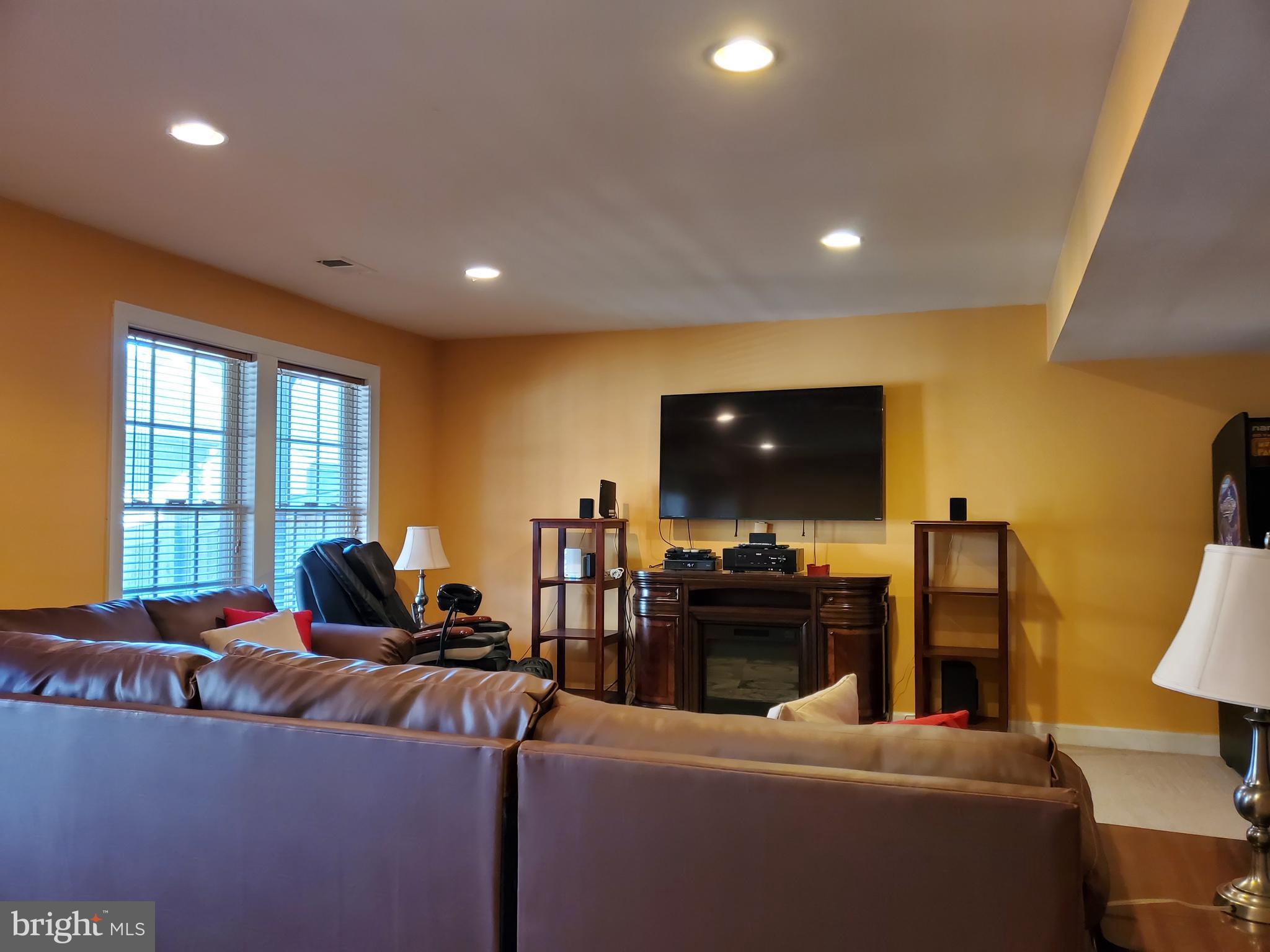 PORT POTOMAC - Residential