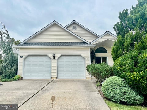 Photo of 57 Summerhill Drive, MANAHAWKIN, NJ 08050 (MLS # NJOC2045370)