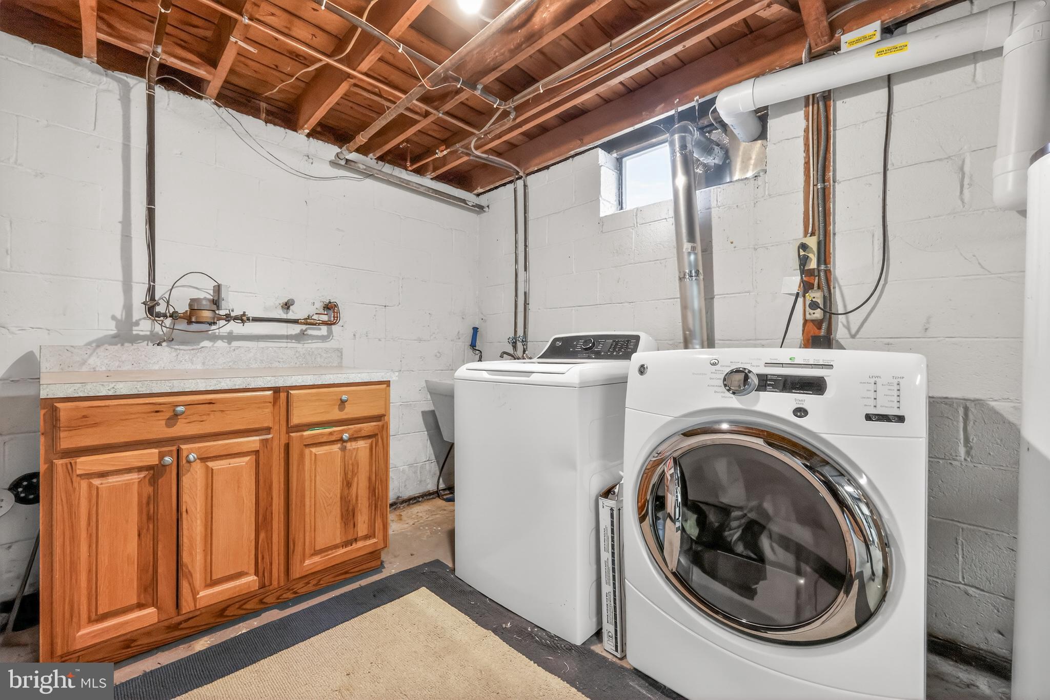 FAIRFAX - Residential