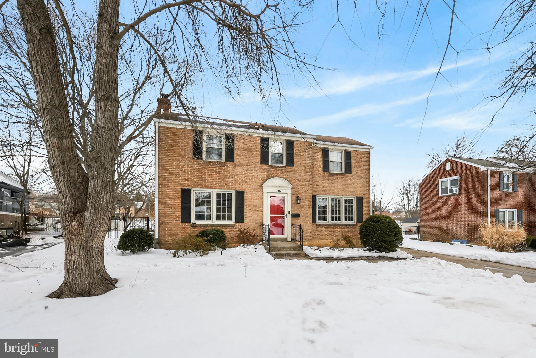 FAIRFAX - Residential