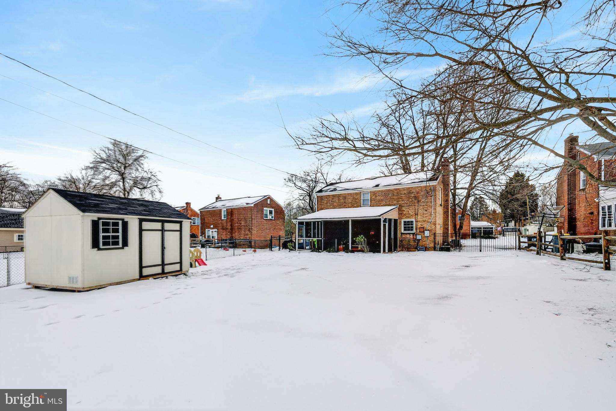 FAIRFAX - Residential