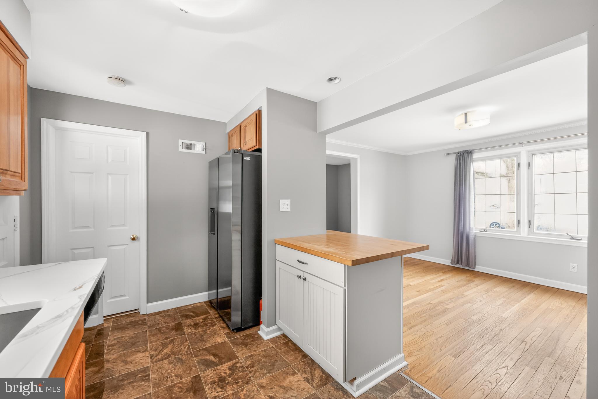 FAIRFAX - Residential