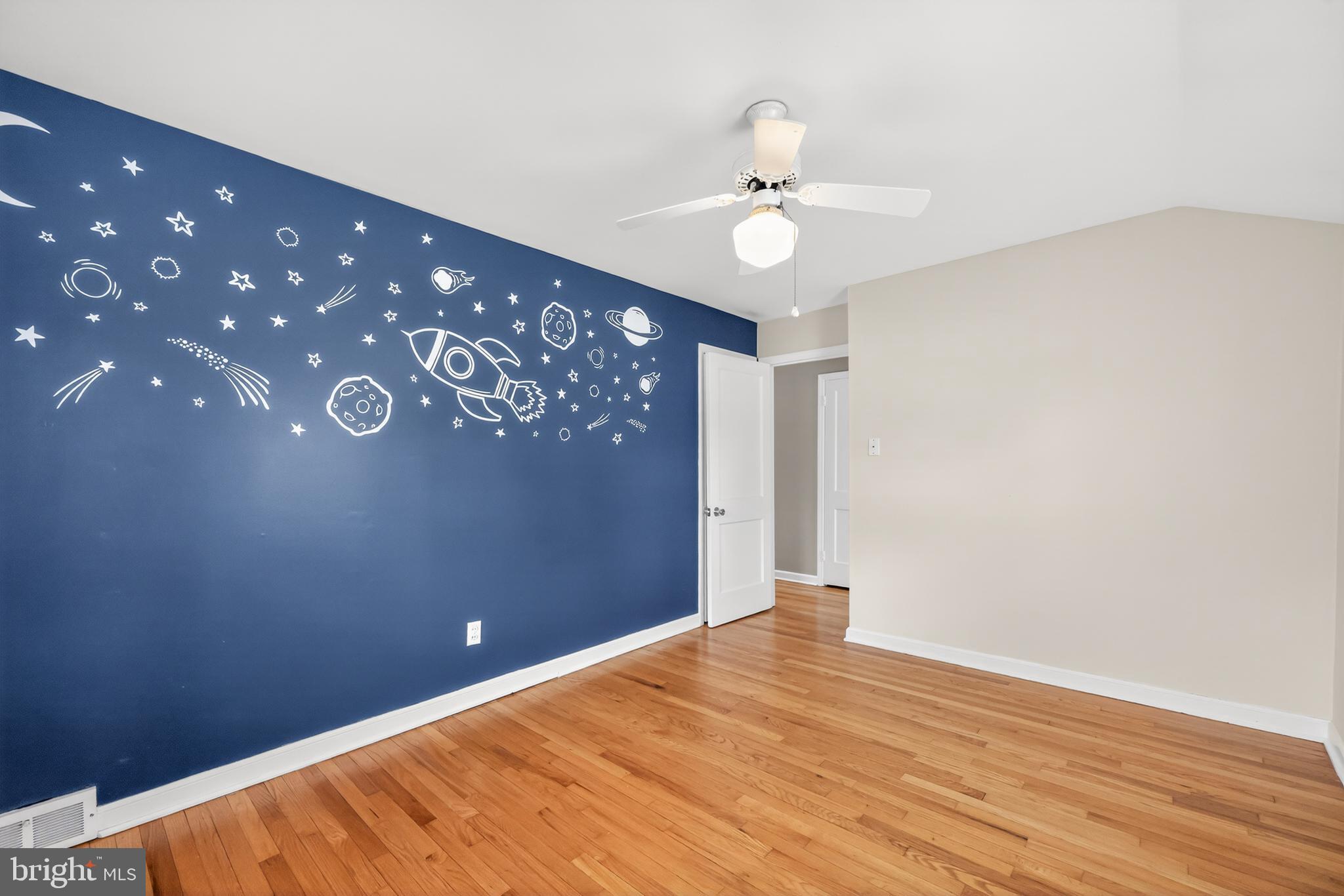 FAIRFAX - Residential