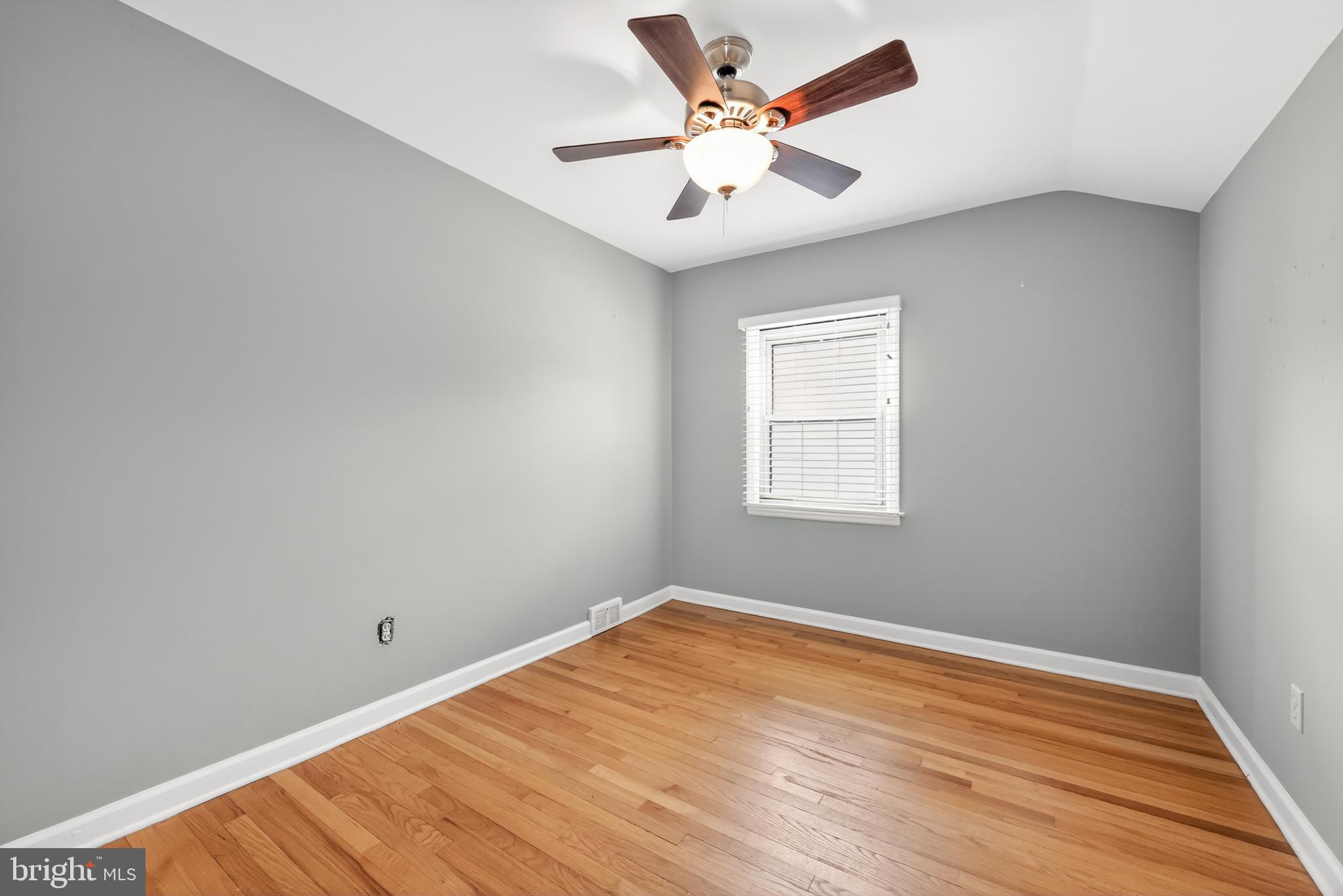 FAIRFAX - Residential