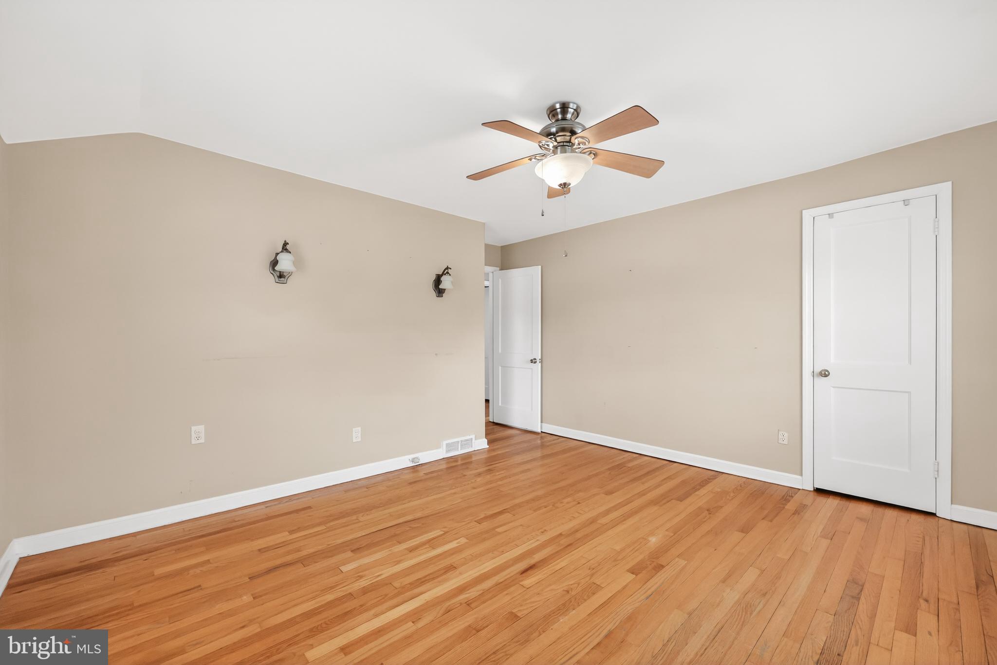 FAIRFAX - Residential