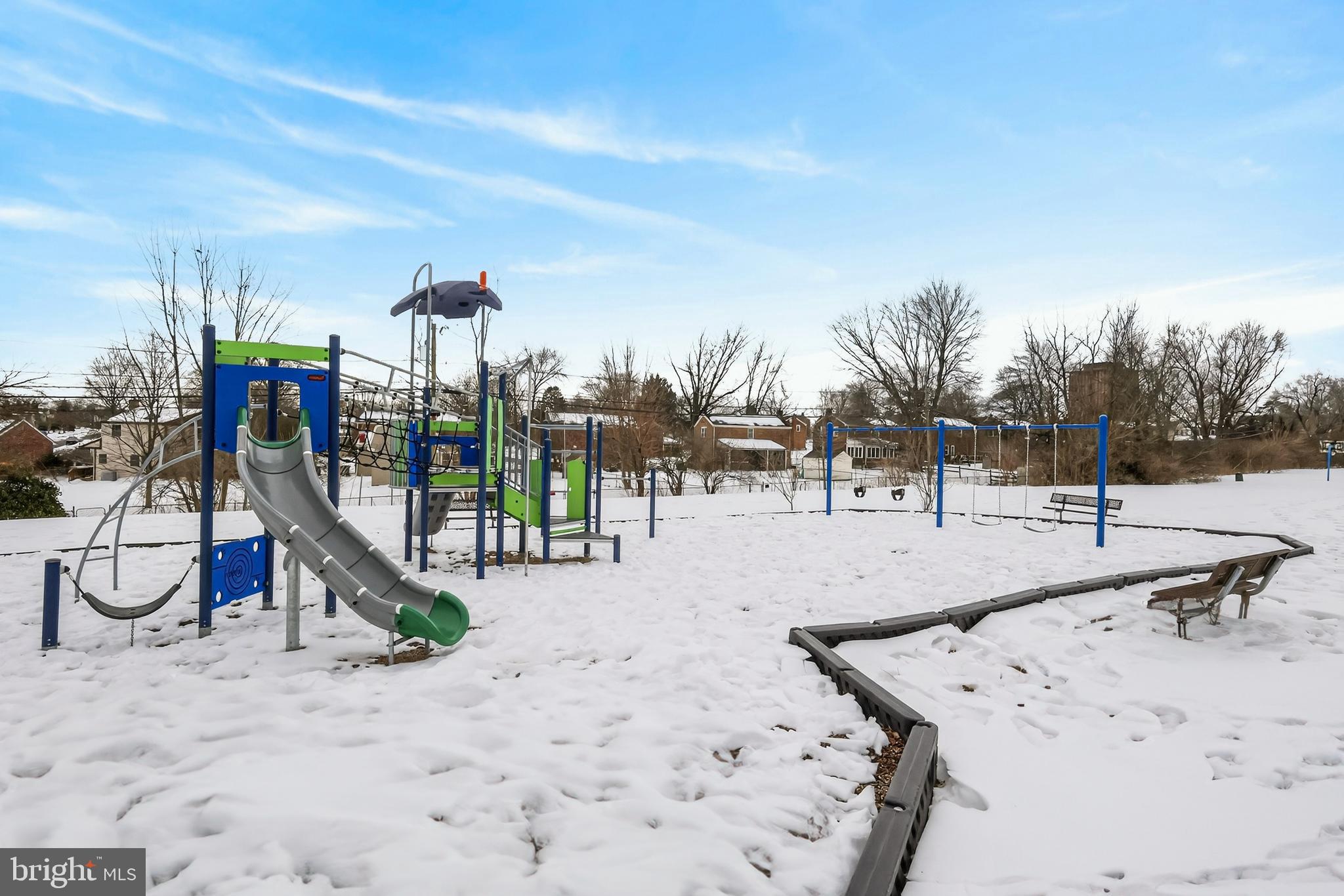 FAIRFAX - Residential