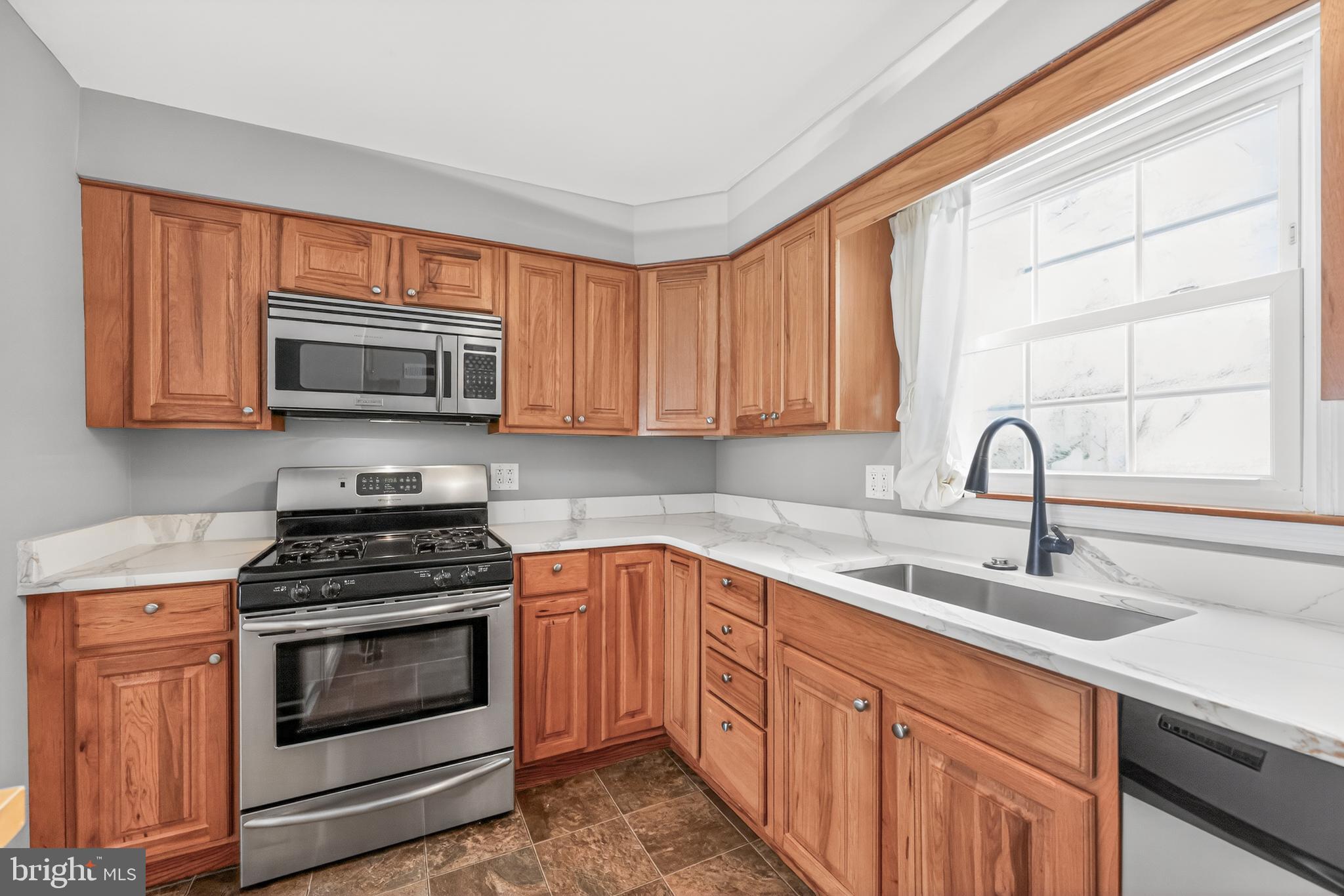 FAIRFAX - Residential