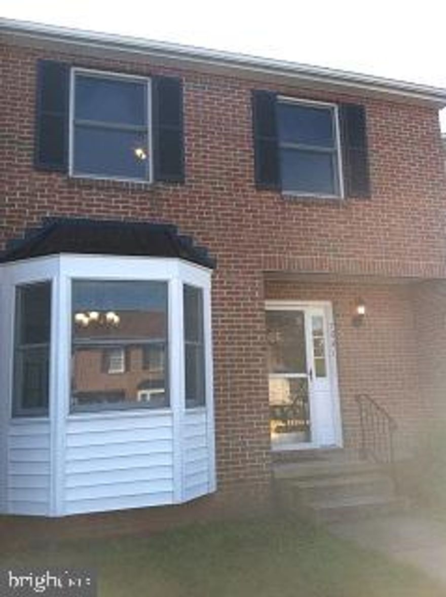 Great townhouse in convenient location. Large living room, separate dining room, hardwood floors, new carpet in living room and bedrooms. Freshly painted. Great patio in rear.