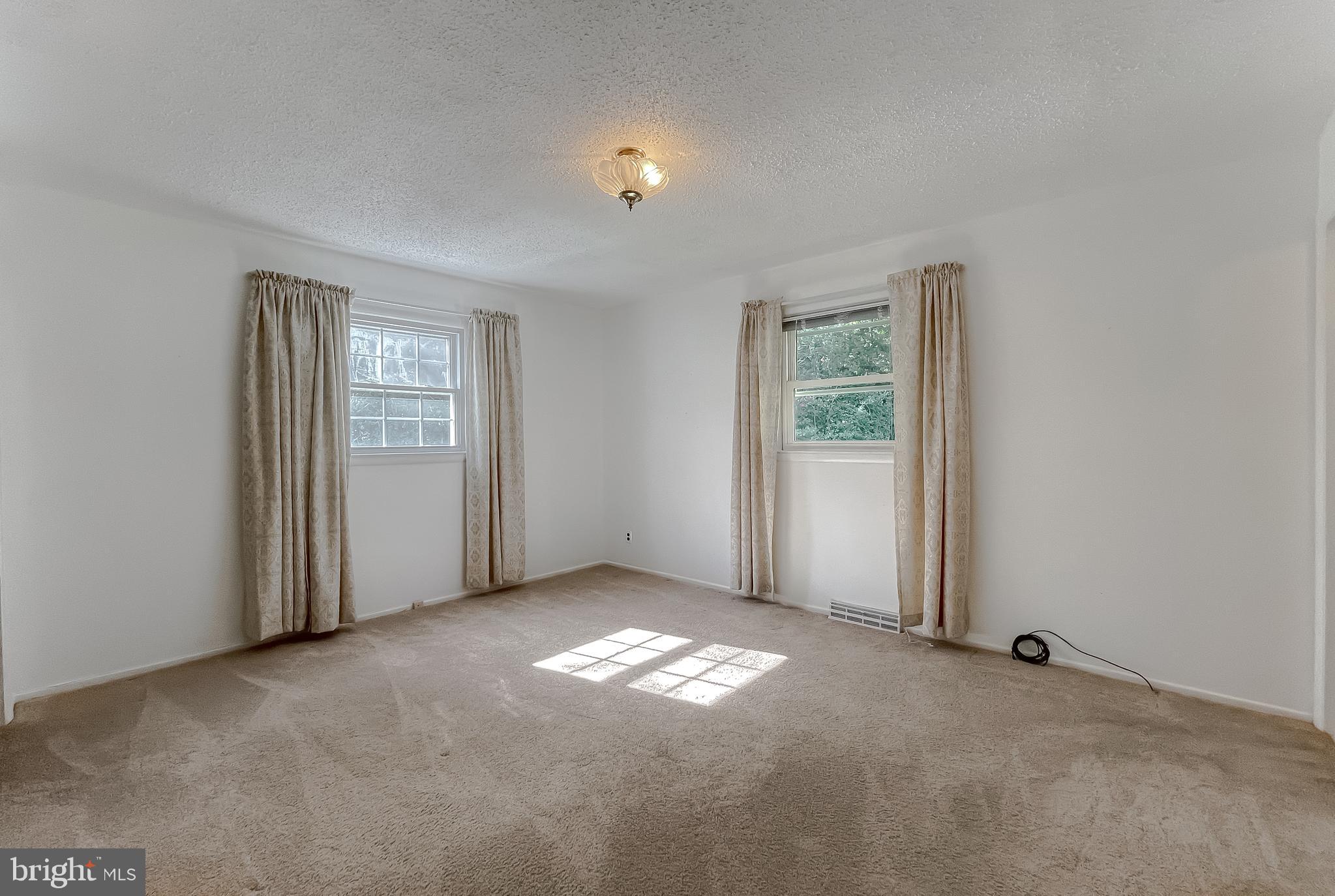 SPRING VALLEY - Residential