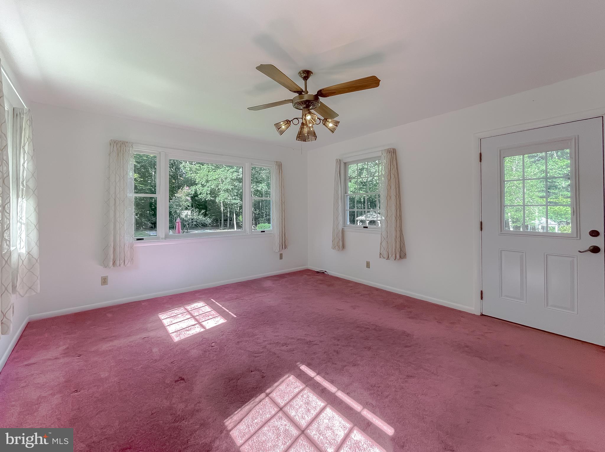 SPRING VALLEY - Residential