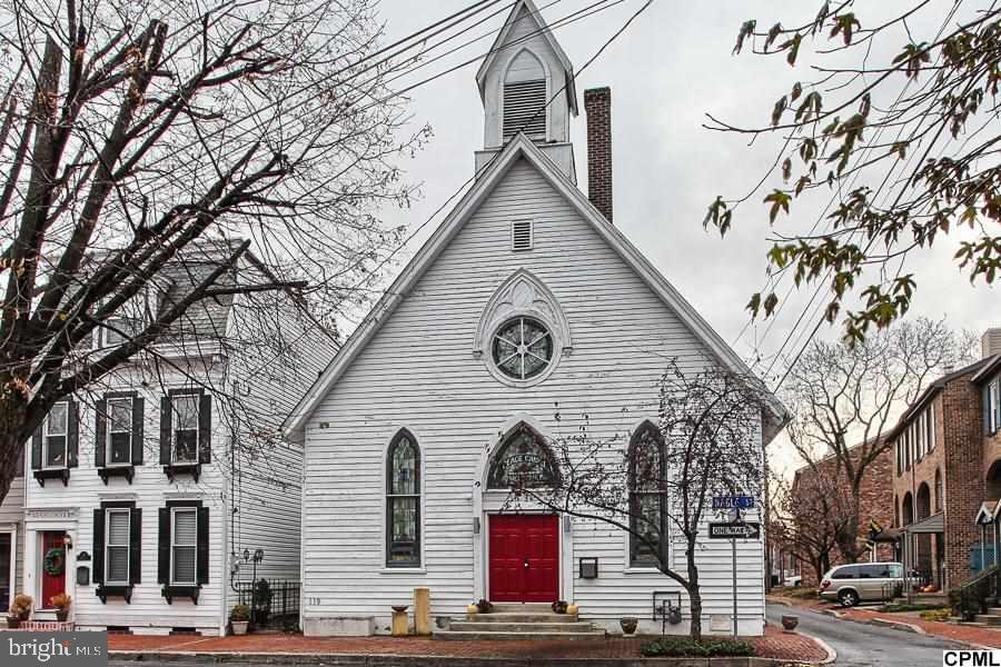 One of the most unique properties in Hbg! The Peace Chapel Church in Shipoke has been converted into a 3,000 SF home. Home feat: Orig Stained Glass wndws, open flr plan w/cstm Italian Kit Cab's, Hand-Made Tile flr, Prof. Grade SS Appl's & Gran. cntrtps. Lg wlk-in Shwr w/bench. On-Dmnd Hot Wtr Htr. Custom metal rlgs. 2nd sty has Open Loft w/view of 1st flr w/plenty of rm for home office/workout area. Mstr w/dbl vanity & skg tub.