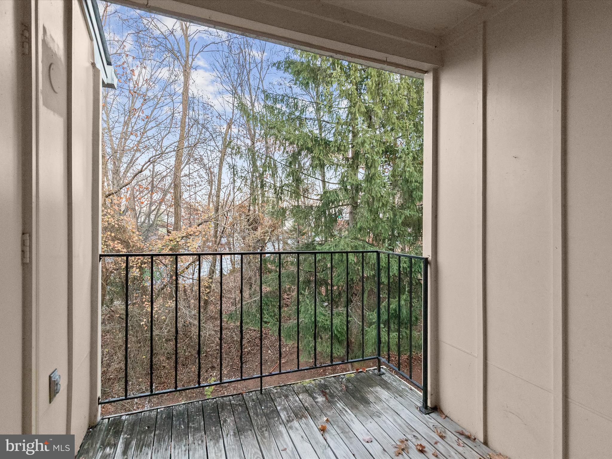 LAKEVIEW - Residential