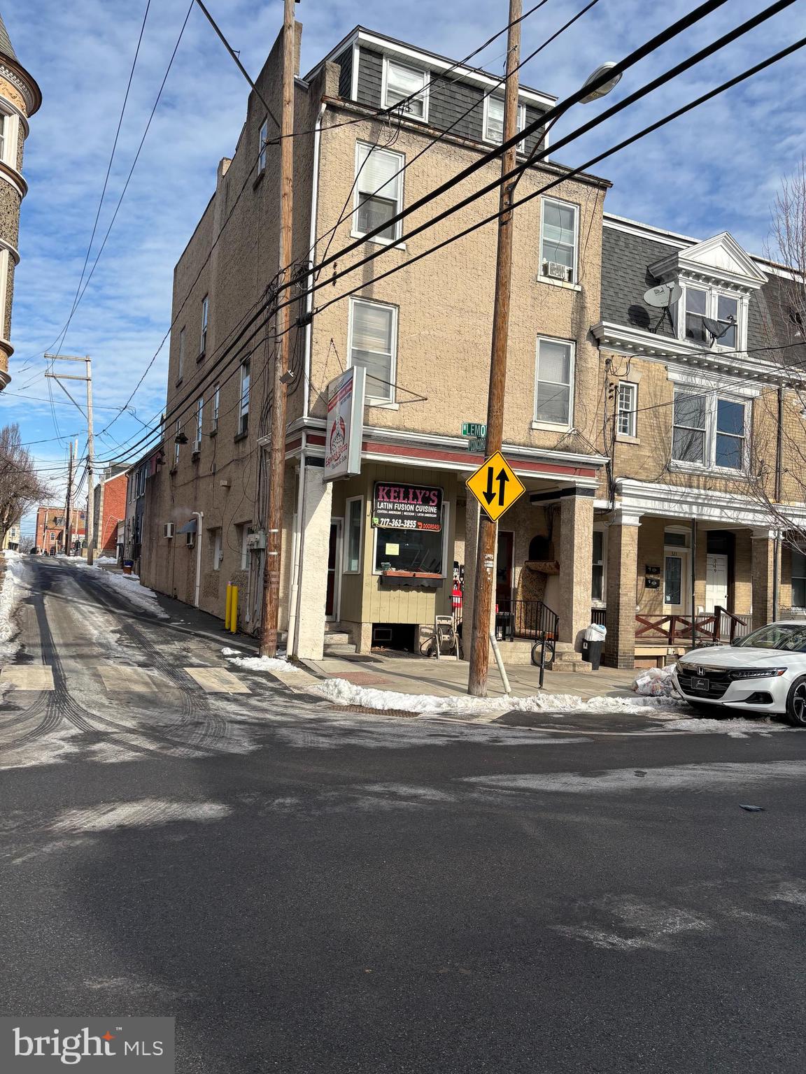 Corner location. Bakers Pride pizza oven. 8 ft. hood ventilation . Ansul system. 2 mini splits and wall air-conditioning. Tenant pays monthly gas and electric and 50% of water. Two months security deposit and first month's rent.