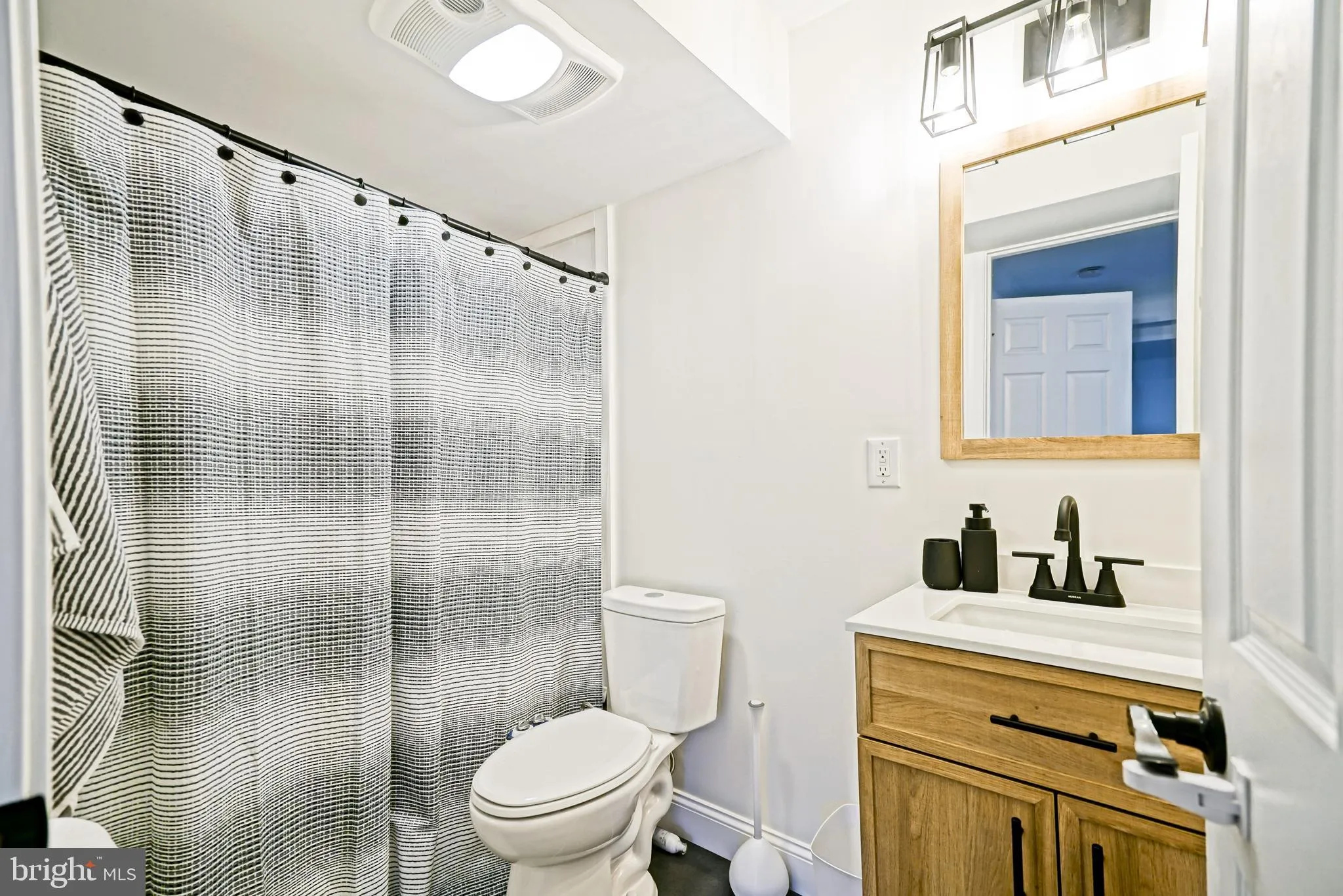 Milford, Delaware 19963, United States, 4 Bedrooms Bedrooms, ,4 BathroomsBathrooms,Residential,Active,89448