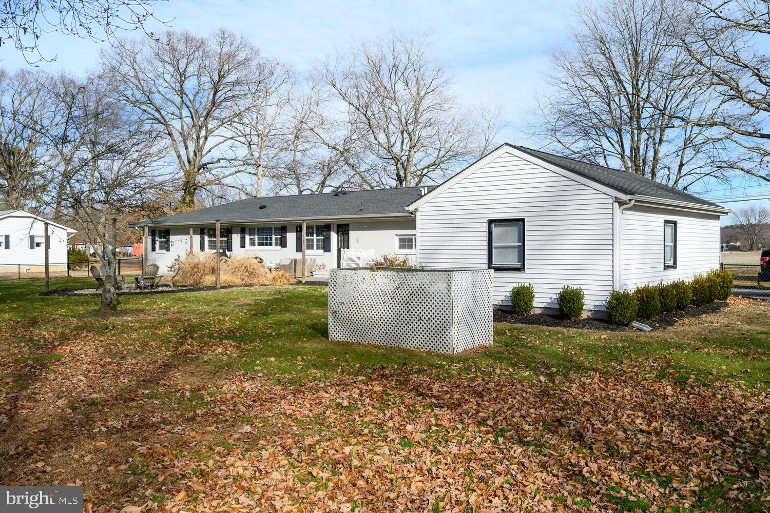 WHITE HOUSE ACRES - Residential