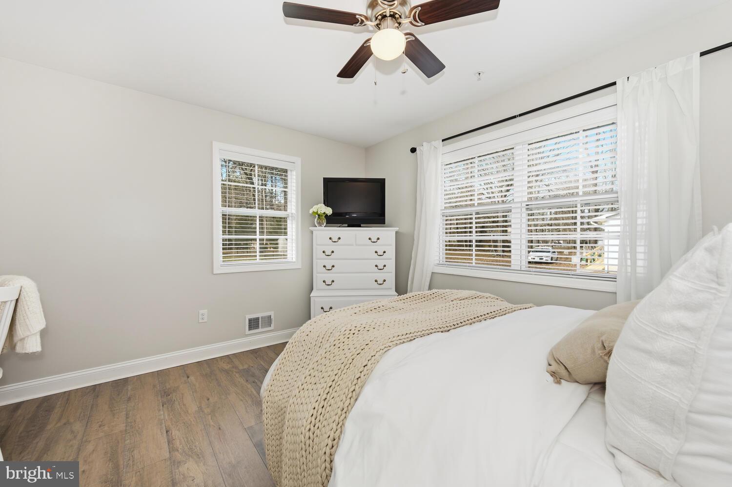 WHITE HOUSE ACRES - Residential