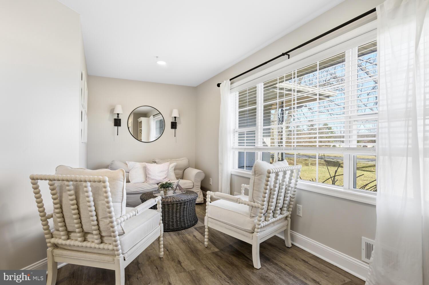 WHITE HOUSE ACRES - Residential