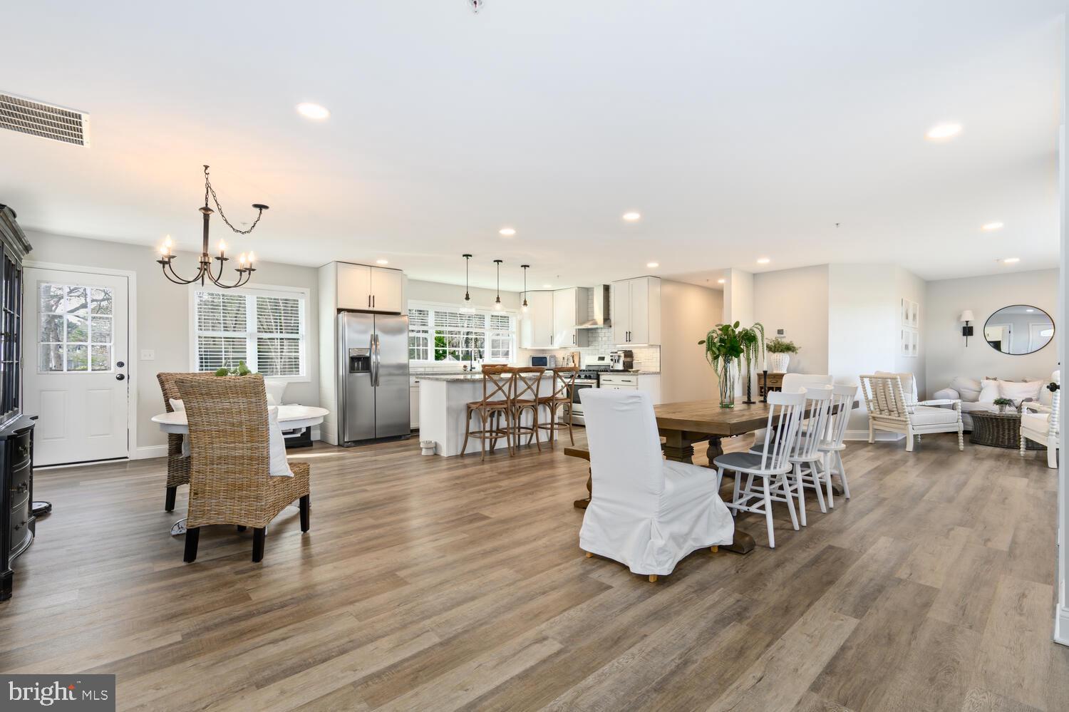 WHITE HOUSE ACRES - Residential