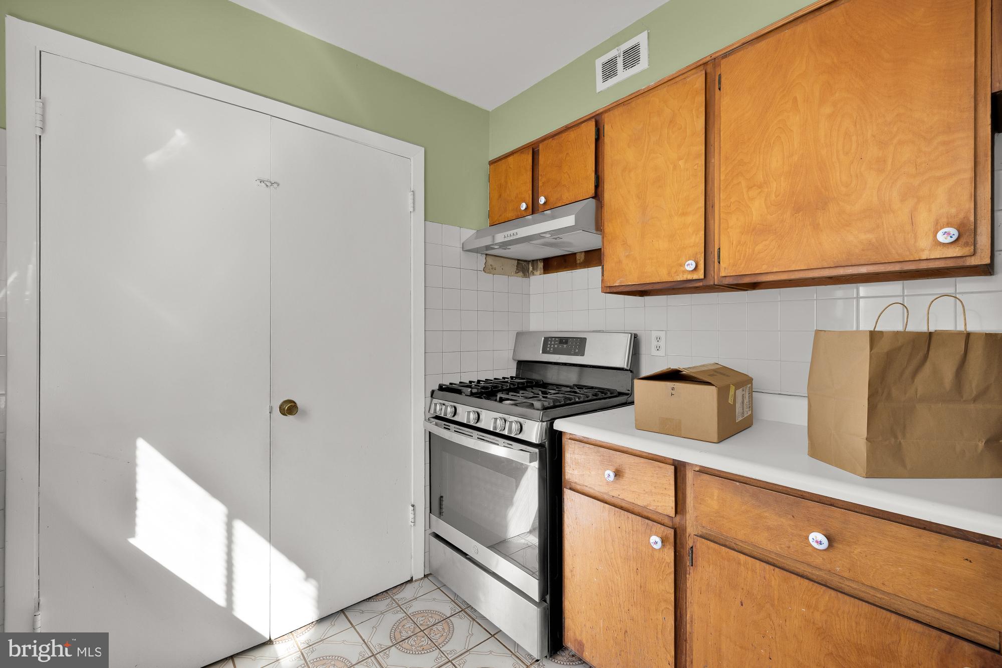 ROCK CREEK PALISADES - Residential