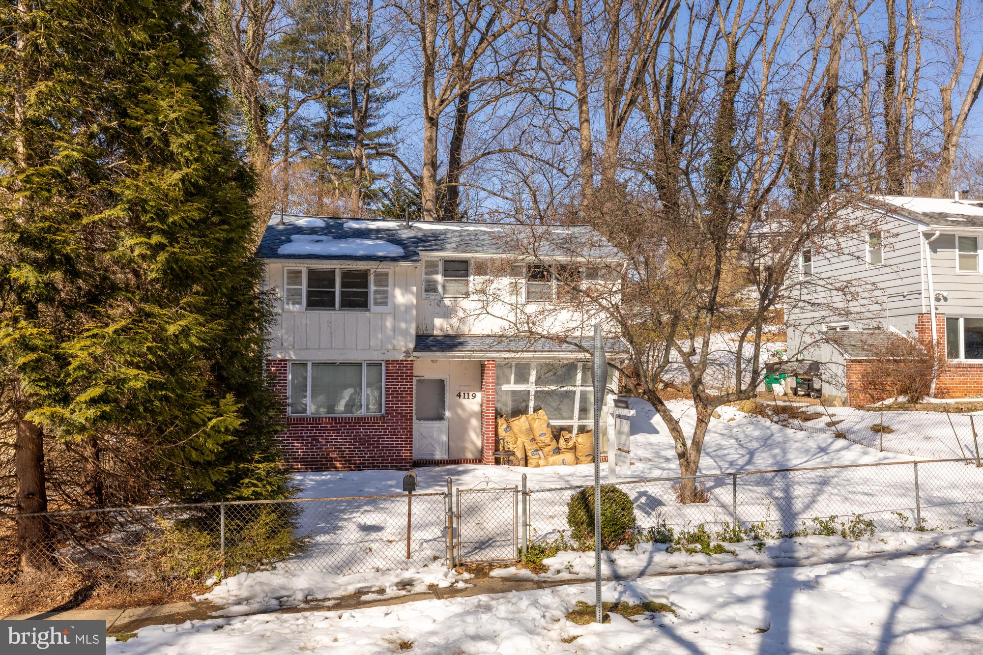 ROCK CREEK PALISADES - Residential