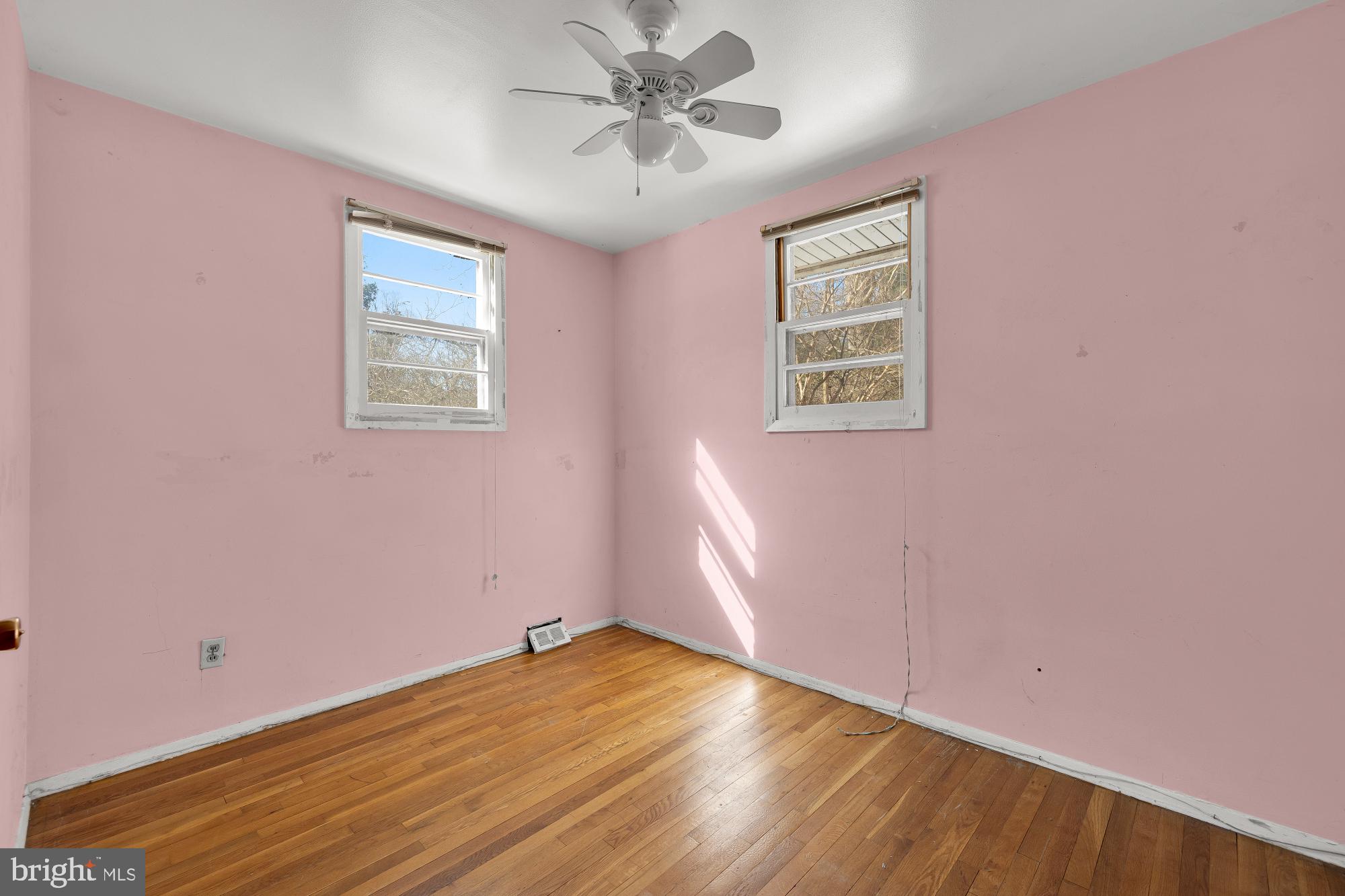 ROCK CREEK PALISADES - Residential