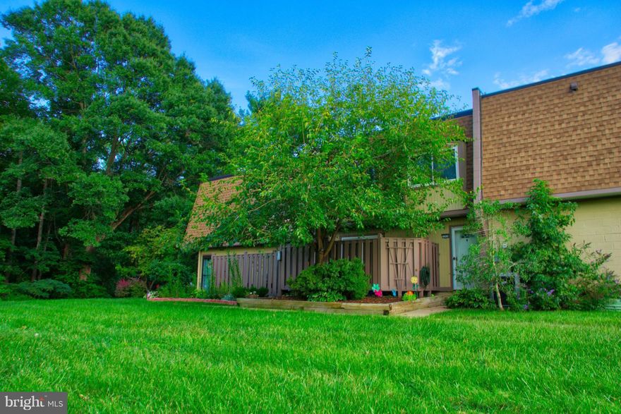 Very nice townhouse condo in private park-like setting overlooking Huntley Meadows Park. Very quiet, at the end of a cul-de-sac. Private Fenced Patio. Includes Covered parking in Carport. Extra storage space is included! Community Pool!