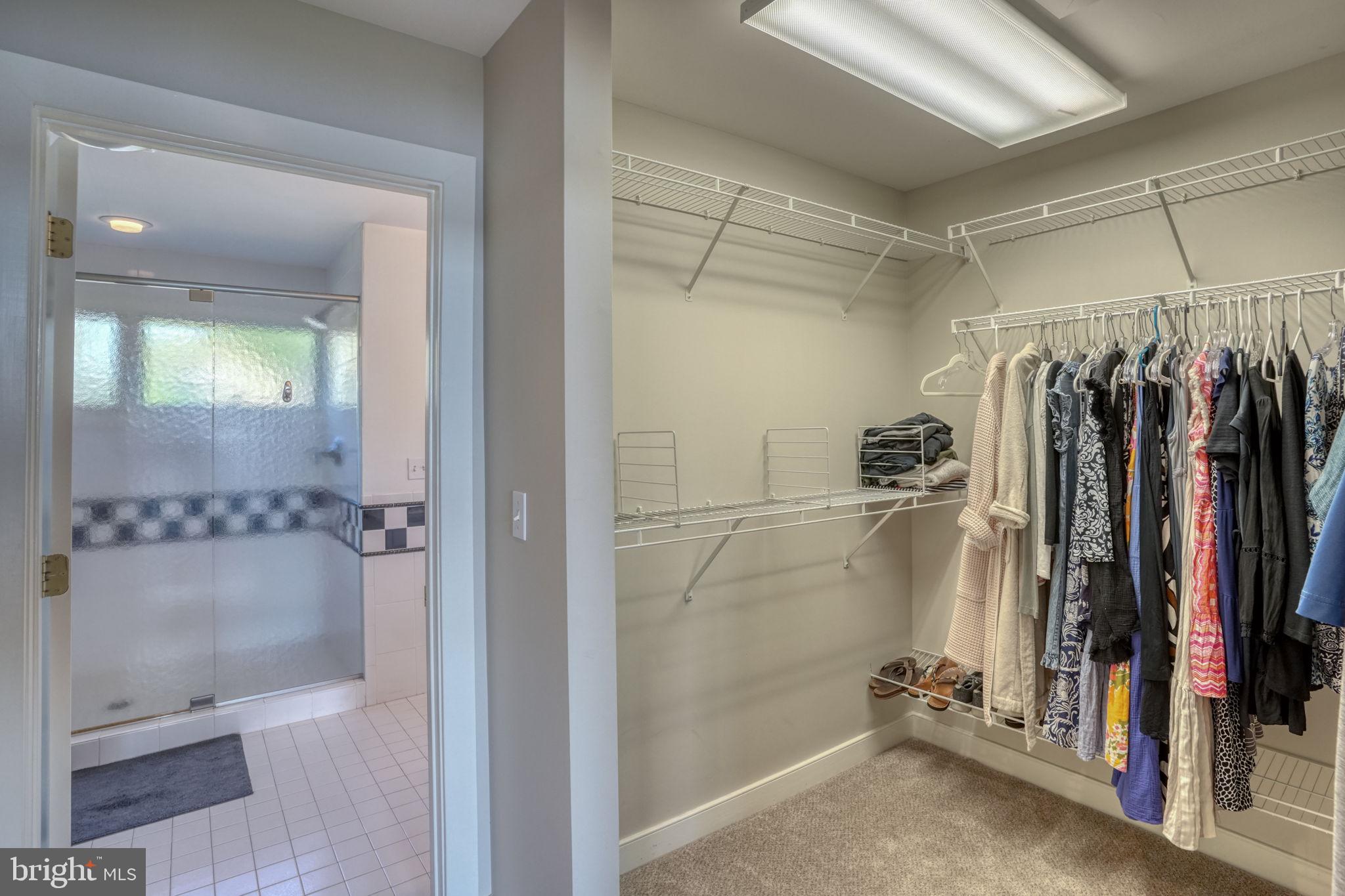 QUEEN ANNE COLONY - Residential