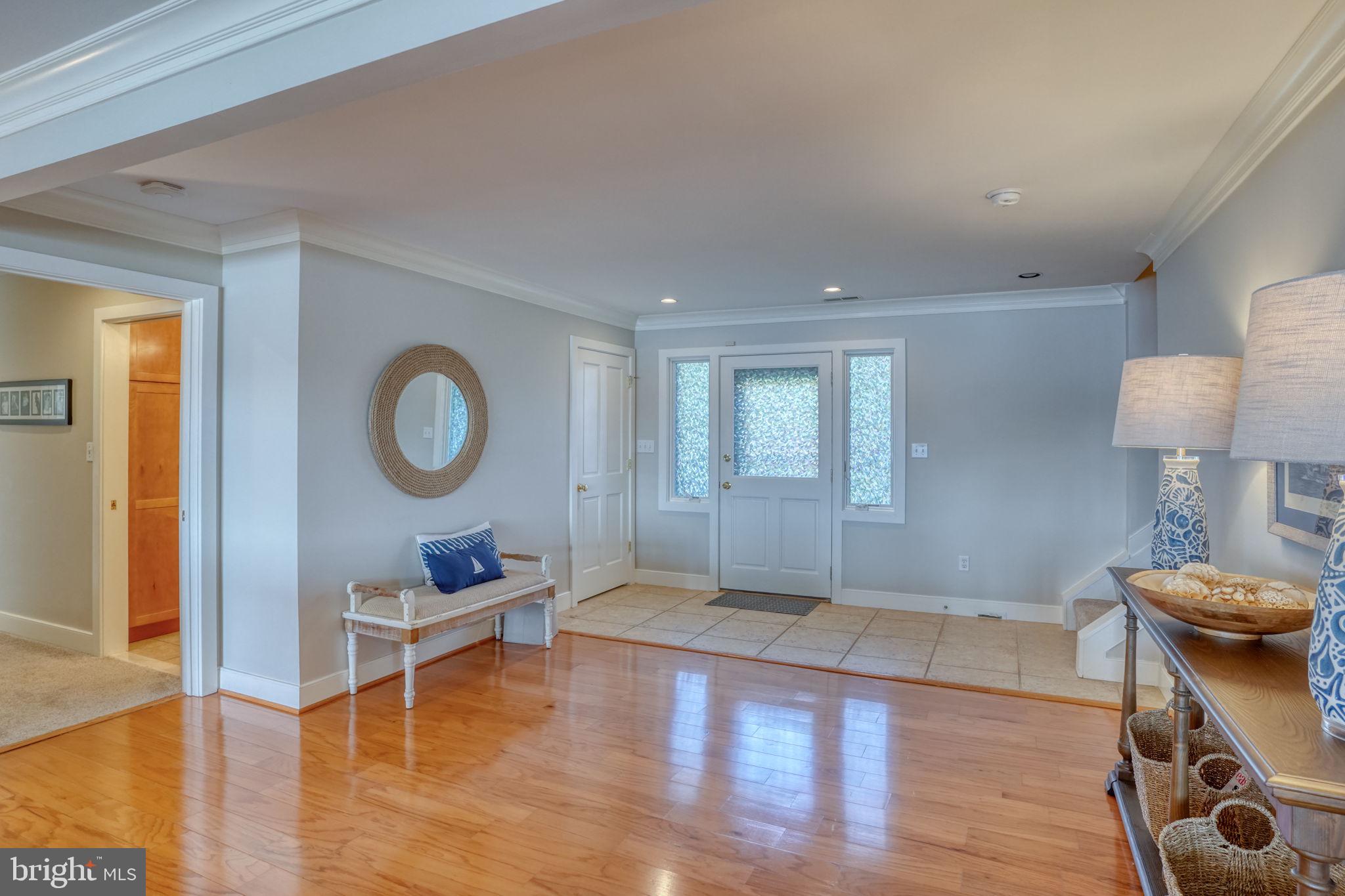 QUEEN ANNE COLONY - Residential