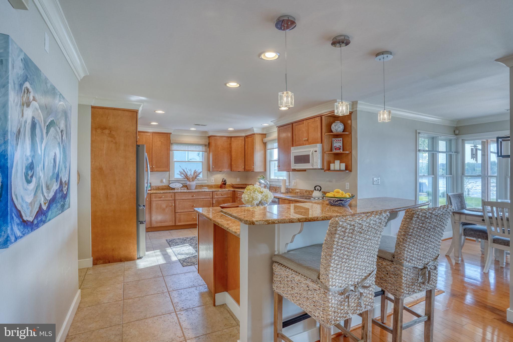 QUEEN ANNE COLONY - Residential