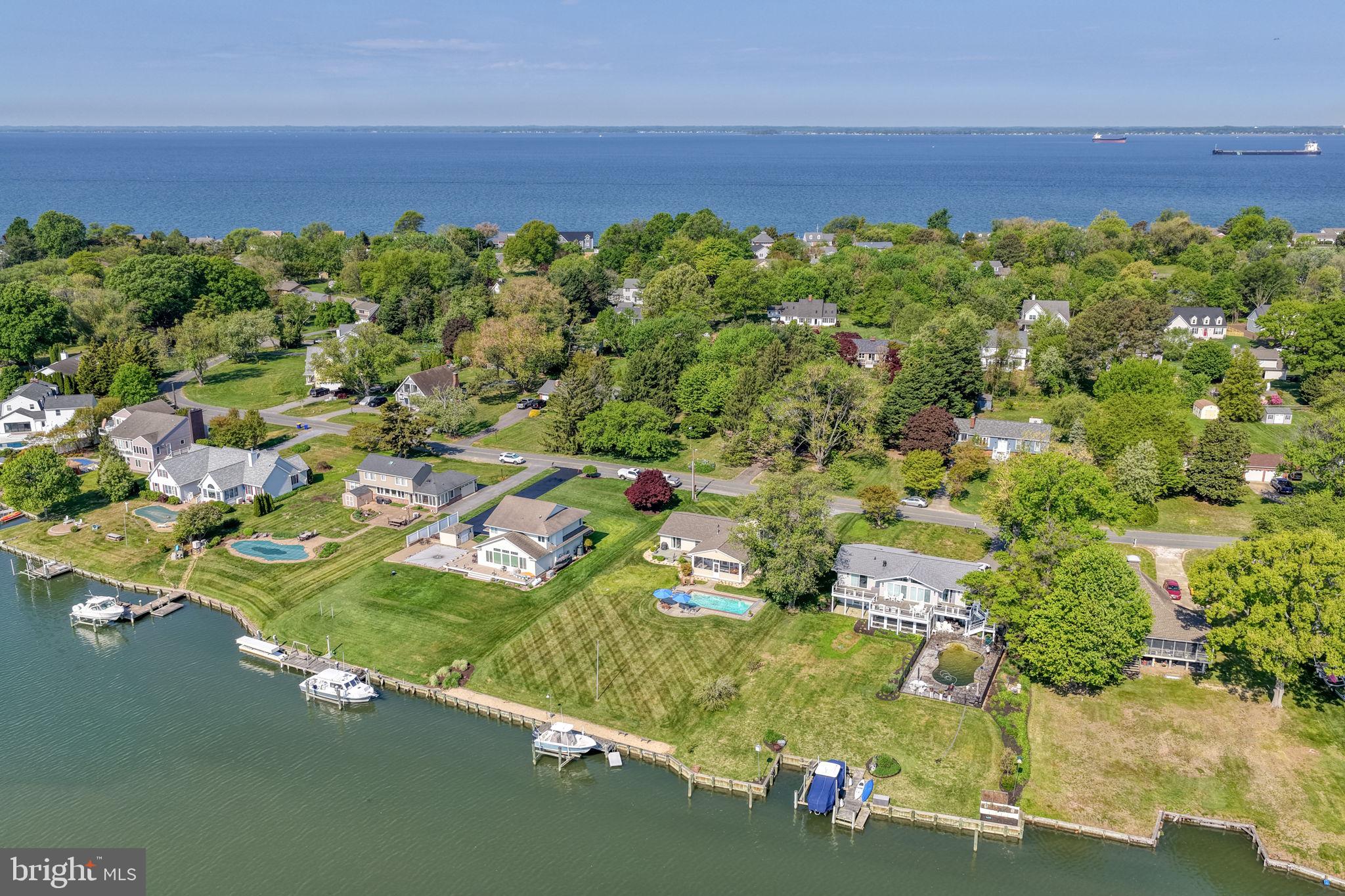 QUEEN ANNE COLONY - Residential