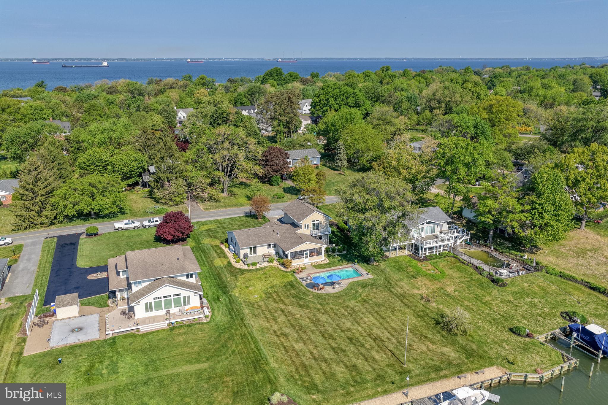 QUEEN ANNE COLONY - Residential